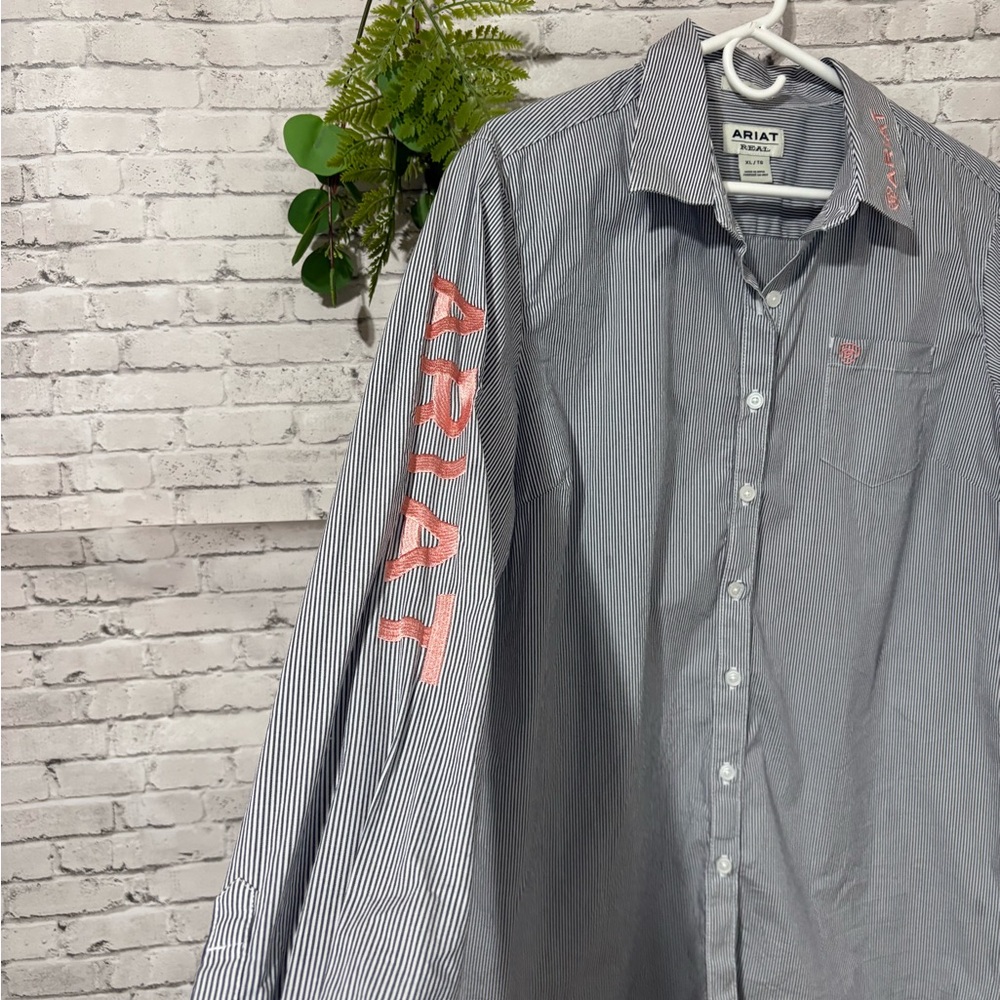 Ariat Kirby Stretch Vertical Striped Button Down Shirt - Picture 3 of 4